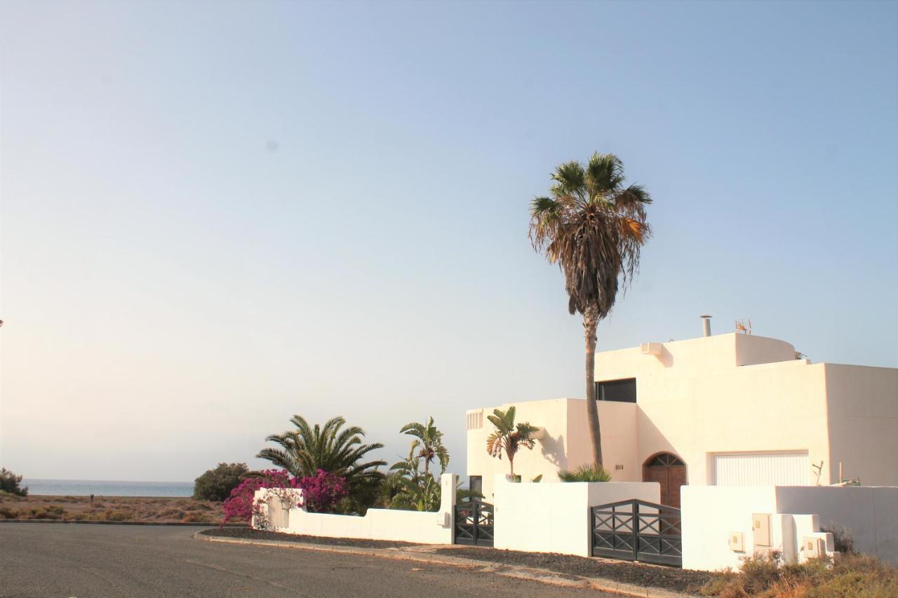 Villa Paradise Beach Giniginamar Exterior photo