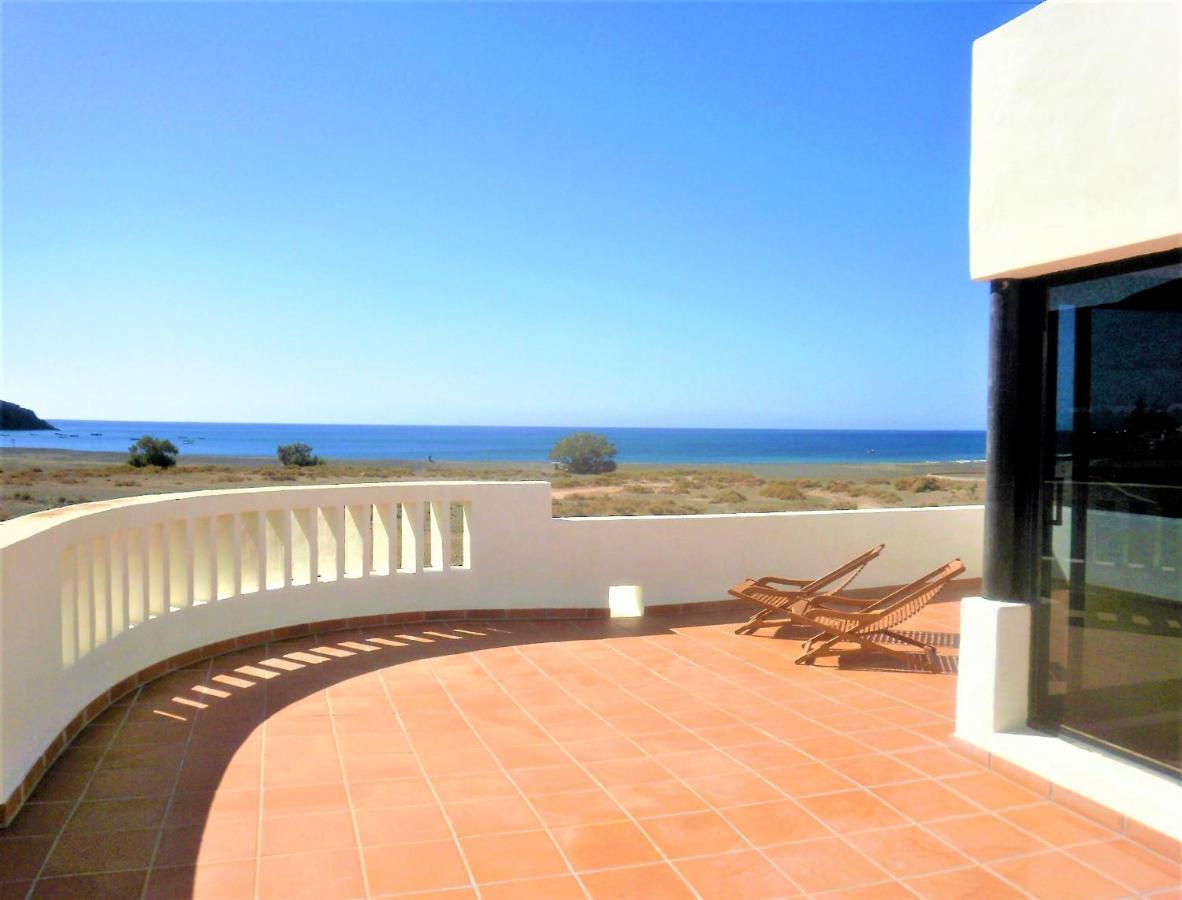 Villa Paradise Beach Giniginamar Exterior photo