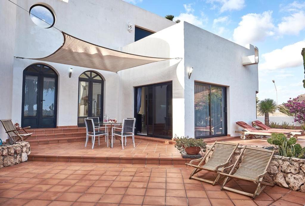 Villa Paradise Beach Giniginamar Exterior photo